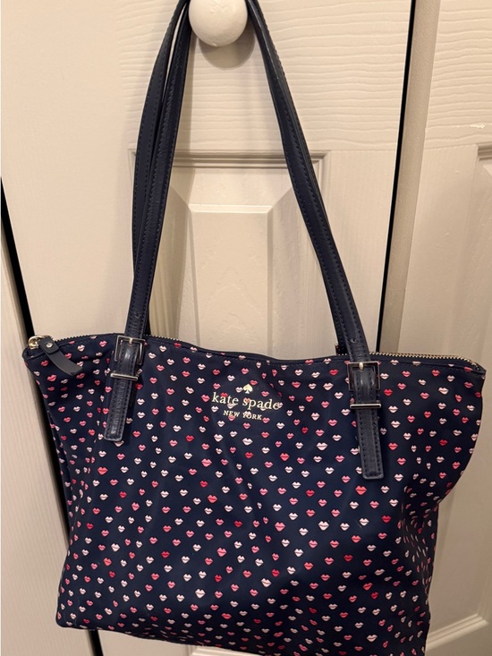 kate spade Handbags - Kate Spade Watson Lane Lucie Tote Bag- Navy with multicolored lips pattern